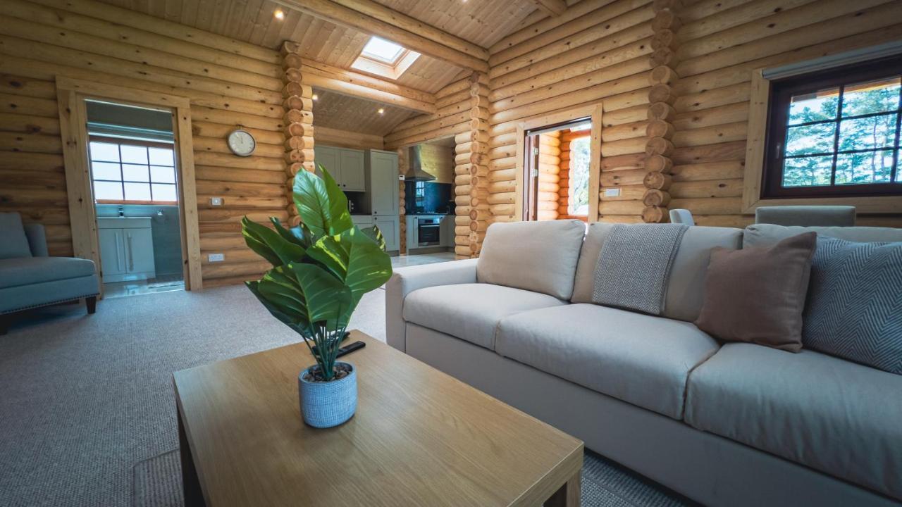 Aspen Lodge, Amazing New Log Cabin With Hot Tub - Sleeps 6 - Felmoor Park Морпет Екстер'єр фото