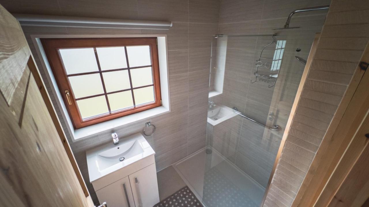Aspen Lodge, Amazing New Log Cabin With Hot Tub - Sleeps 6 - Felmoor Park Морпет Екстер'єр фото