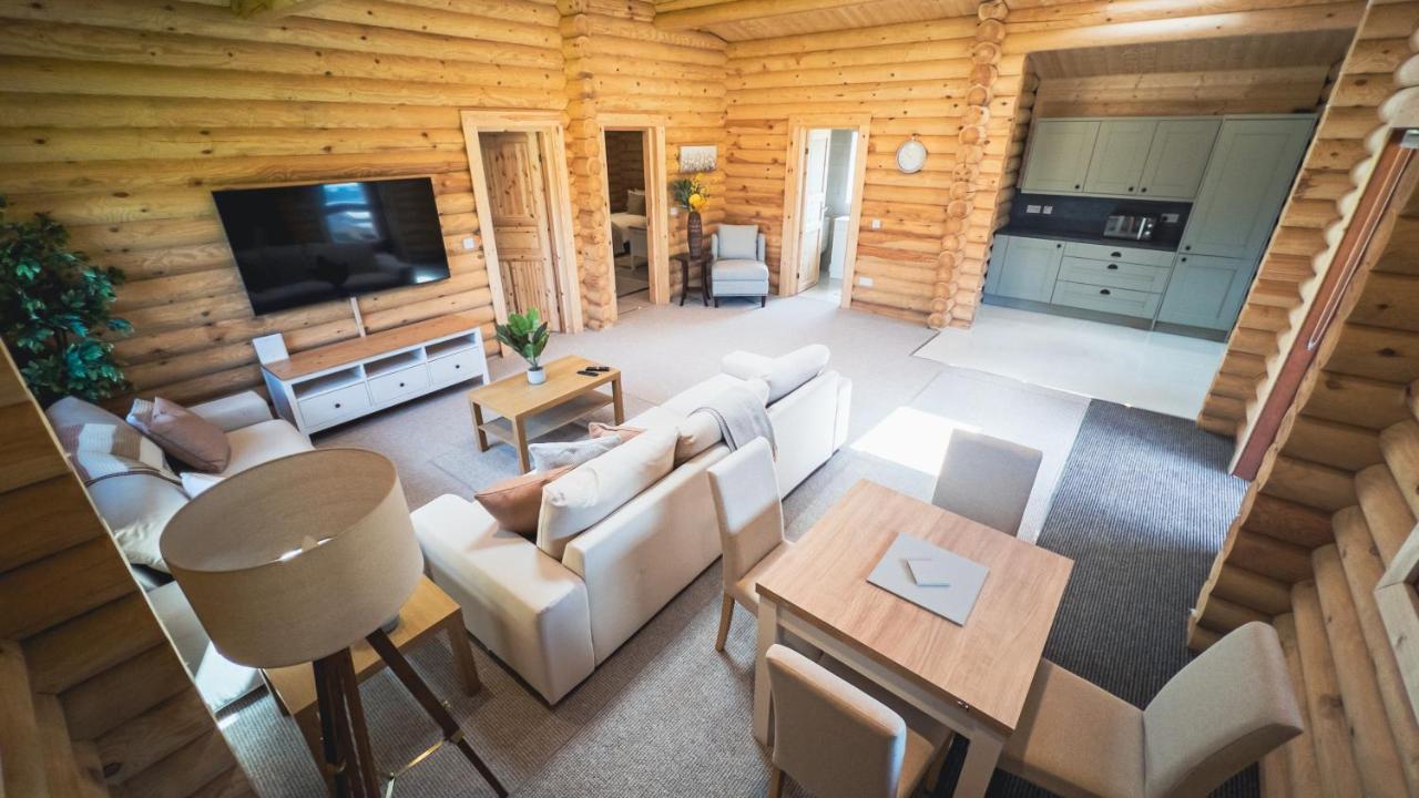 Aspen Lodge, Amazing New Log Cabin With Hot Tub - Sleeps 6 - Felmoor Park Морпет Екстер'єр фото