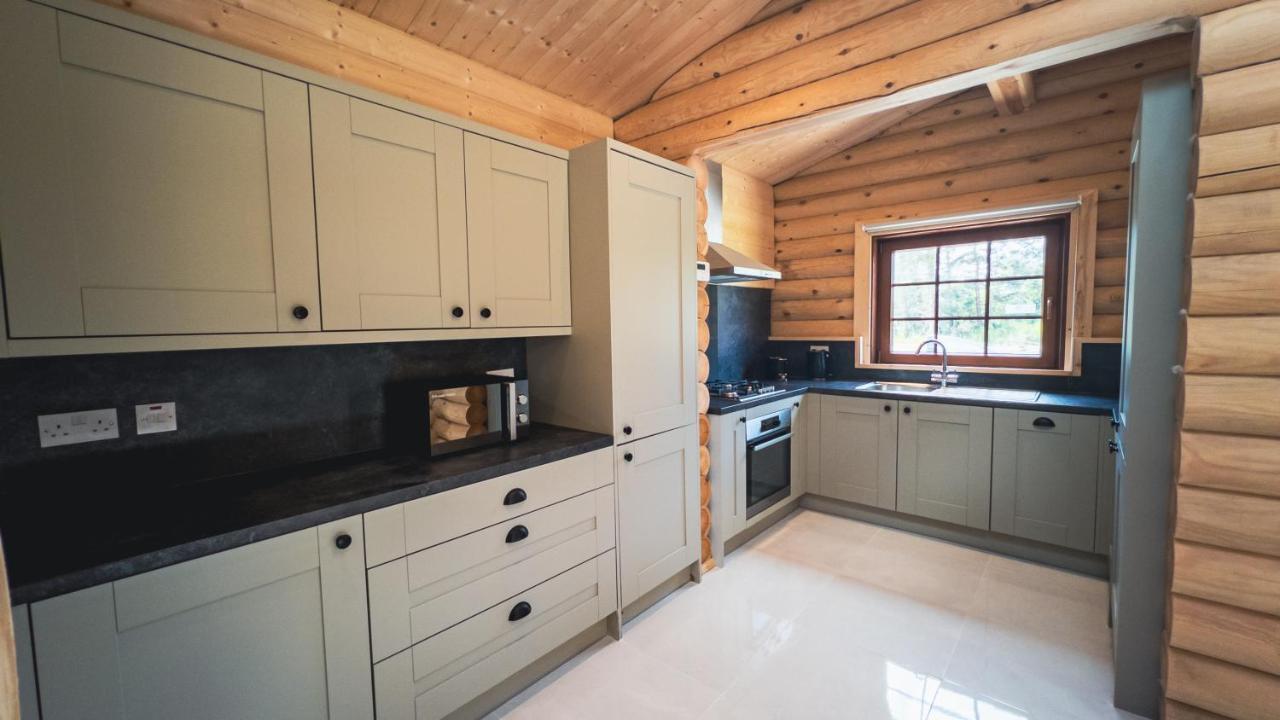 Aspen Lodge, Amazing New Log Cabin With Hot Tub - Sleeps 6 - Felmoor Park Морпет Екстер'єр фото